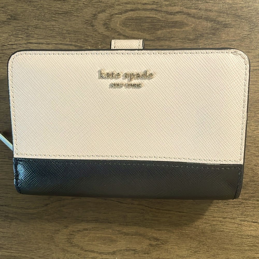 kate spade medium wallet